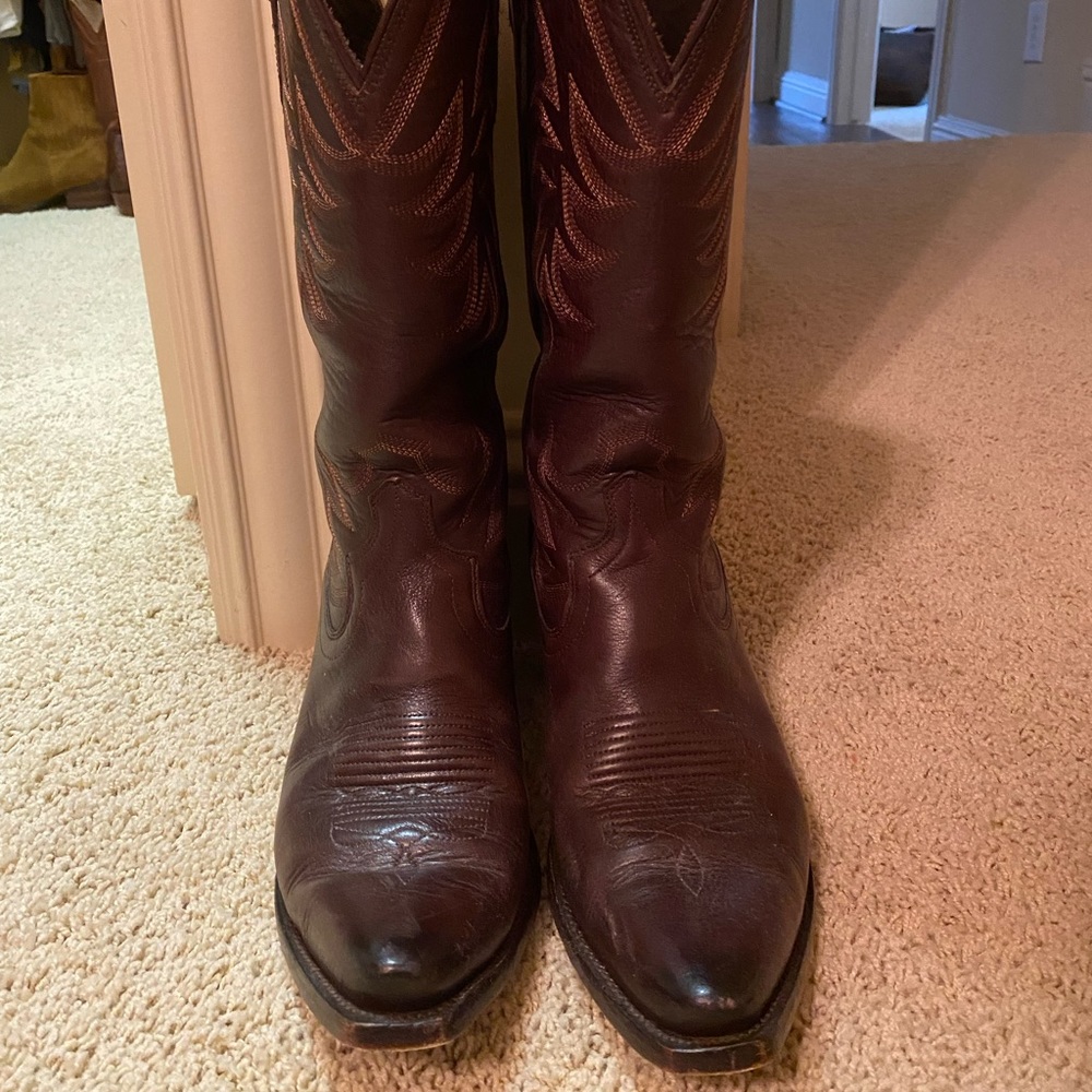 Tecovas Annie in cocoa, size 8.5B.